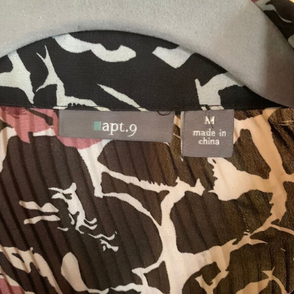 Apt.9 Womens Pleated Button-Down Collared Blouse Black/White/Pink Floral Pattern - Picture 3 of 8